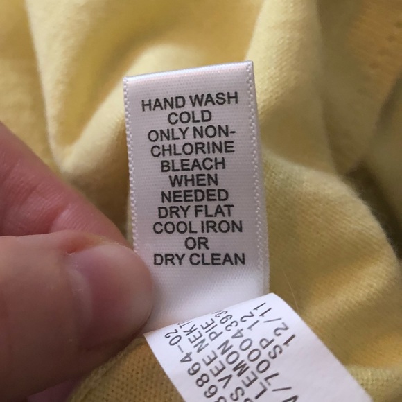 Banana Republic Pastel Yellow Silk Blend Sweater - Picture 7 of 8